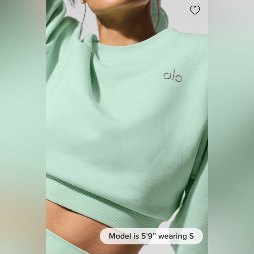 ALO Yoga Spearmint Cropped Accolade Sweatshirt